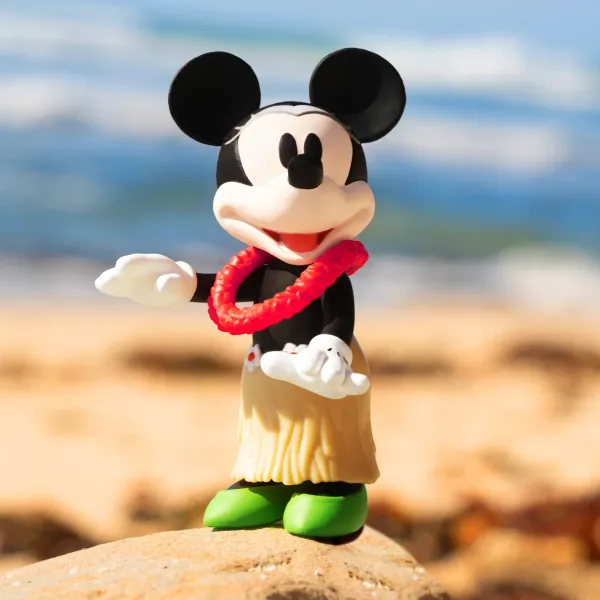 Super7 Disney Reaction Figures - Vintage Collection Wave 2 - Minnie Mouse (Hawaiian Holiday)| Disney