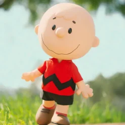 Super7 Peanuts Supersize - Charlie Brown (Red Shirt)| Peanuts